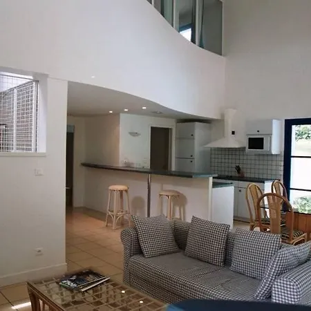 With A Private Pool, Just 900 M From The וילה מסאנז'